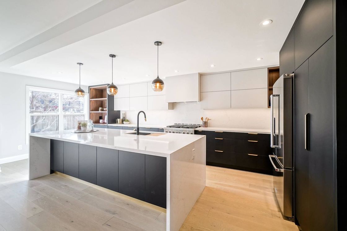 Armário de cozinha de villa/apartamento com material MDF MR super durável e acabamento cinza fosco