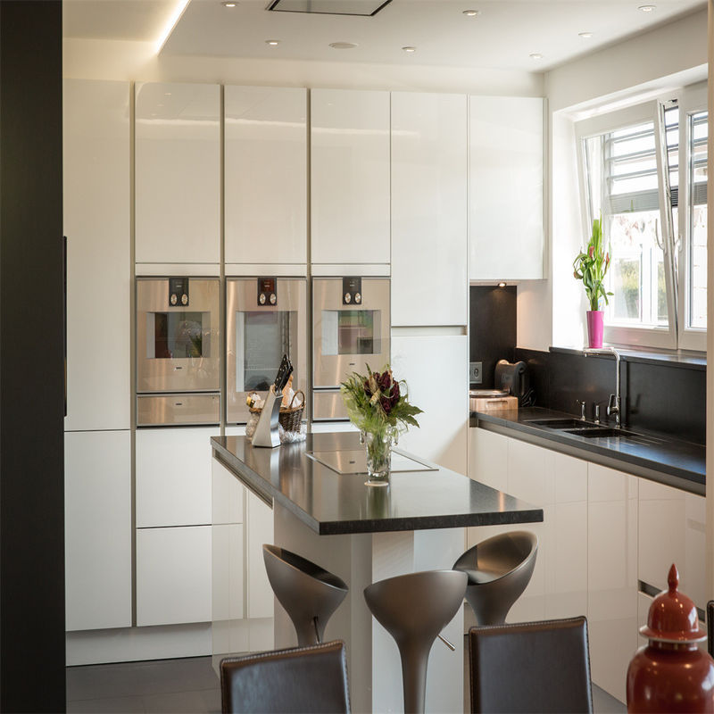 Altamente ODM / OEM YALIG Quartz Stone Modular Cabinet Cozinha para Alibaba 2022 Luxury