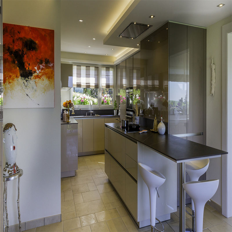 Altamente ODM / OEM YALIG Quartz Stone Modular Cabinet Cozinha para Alibaba 2022 Luxury