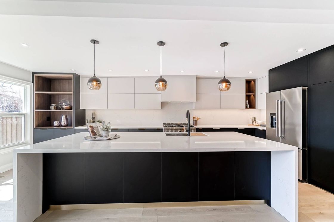 Armário de cozinha personalizado Armários de cozinha modernos Design de luxo para acessórios Blum gaveta