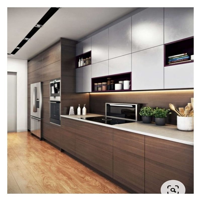 Modernize sua cozinha com armários de compensado personalizados e acessórios de armazenamento de Susan preguiçoso