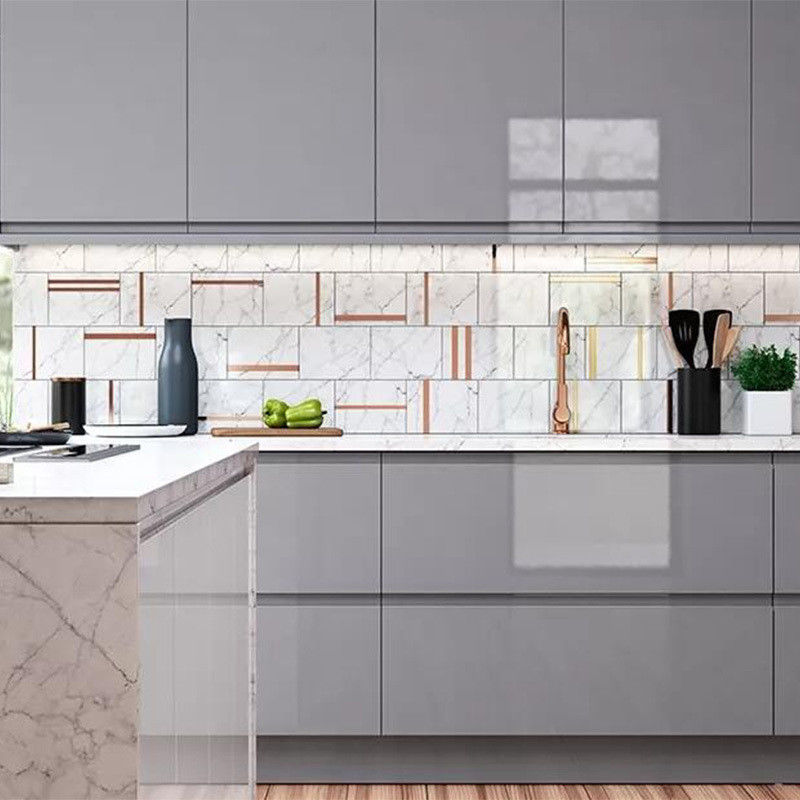 Armários de cozinha de madeira inteligente Mobiliário italiano para villas e apartamentos