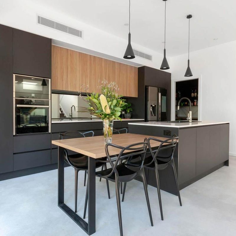 Armário de cozinha de porta única com acabamento de chapa com design de secador de pratos acrílico de alto brilho