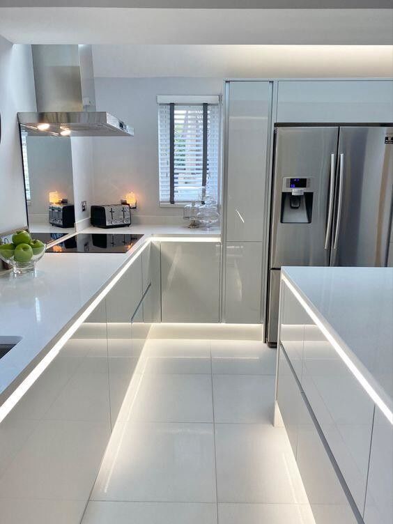 Blum Hardware Modern Design Light Box Gabinete de cozinha para design de cozinha pequena colorida
