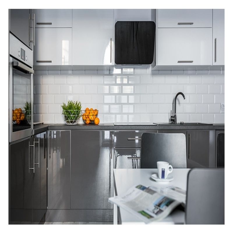Armários de cozinha de madeira maciça com design de ilha de cozinha em estilo minimalista romântico moderno