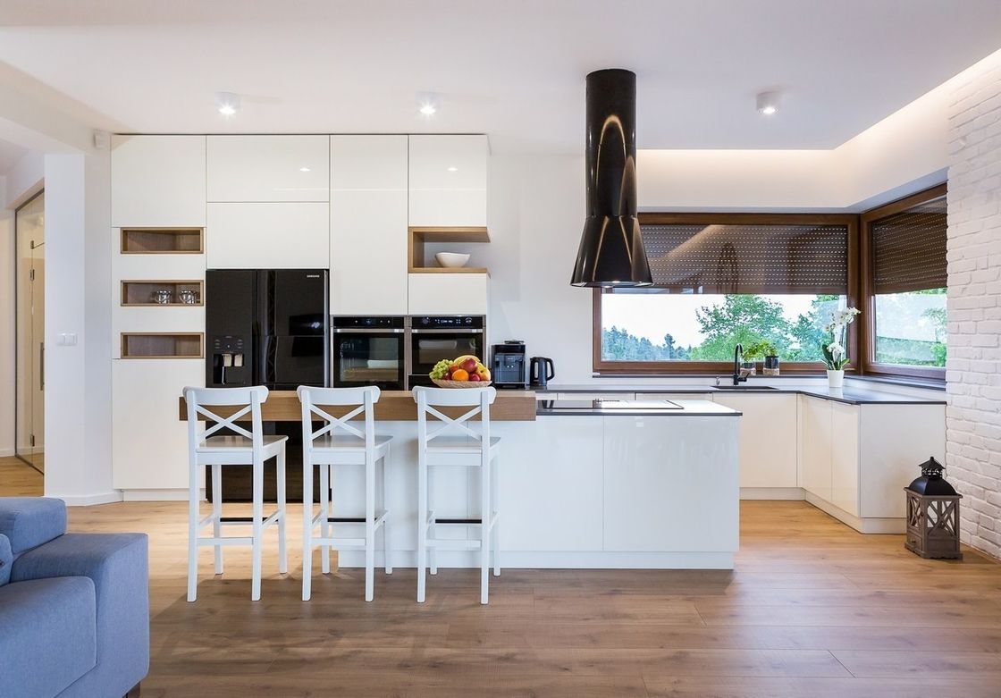 Armário de cozinha Hdf de madeira e branco altamente ODM / OEM