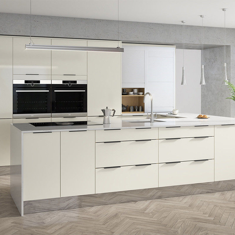 Armário de cozinha de luxo com estilo moderno e painel de porta de laca