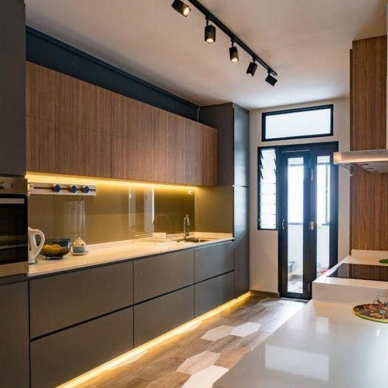 Armário de cozinha de luxo com estilo moderno e painel de porta de laca