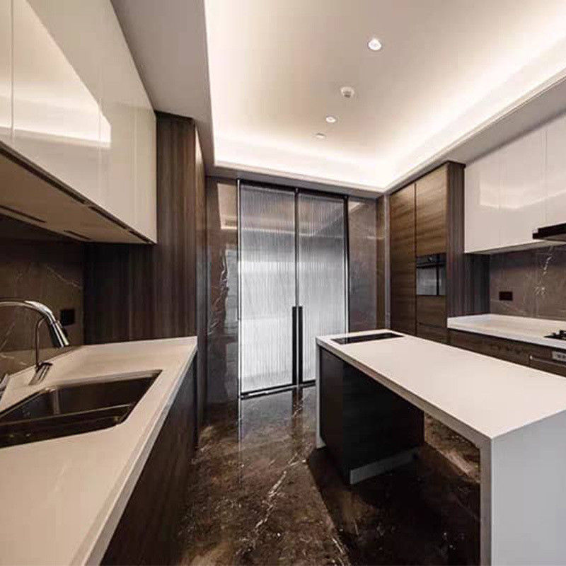 Armário de cozinha de luxo com estilo moderno e painel de porta de laca