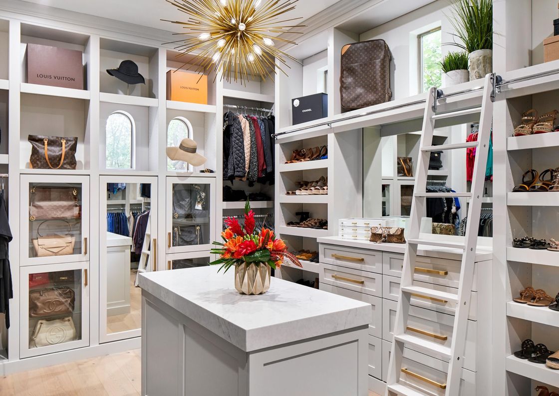 Estilo de design contemporâneo caminhada no armário guarda-roupa com tamanho personalizado e madeira