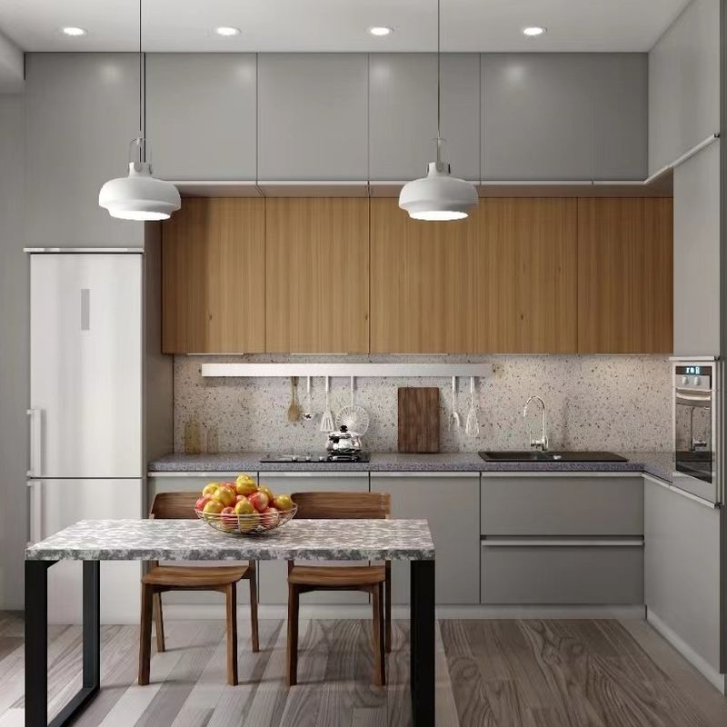 Mobiliário de cozinha moderno com hardware Blum e design de madeira de cor de folheado personalizado