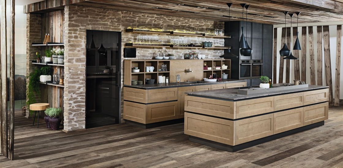 2024 Fácil limpeza personalizado Shaker de cores Smart Armazém de cozinha de madeira com estilo moderno