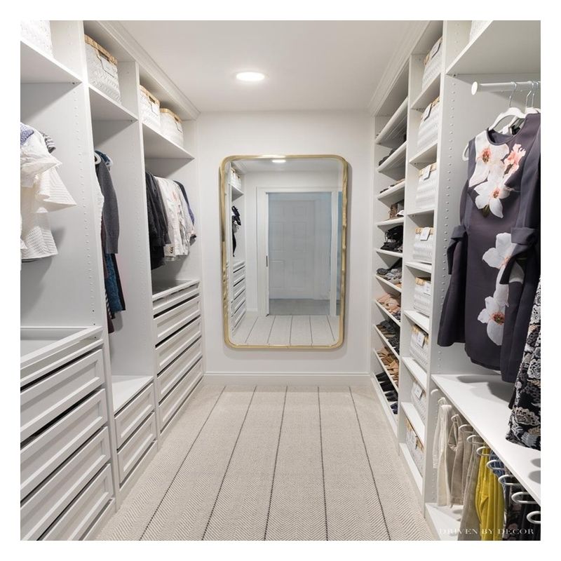Elegante guarda-roupa de vidro com luz LED para desenhos do cliente