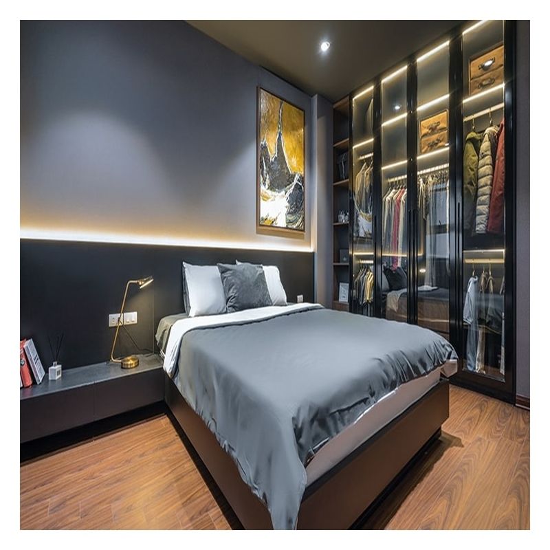 Armário de quarto de madeira maciça com painéis de porta de vidro personalizados e portas deslizantes de metal