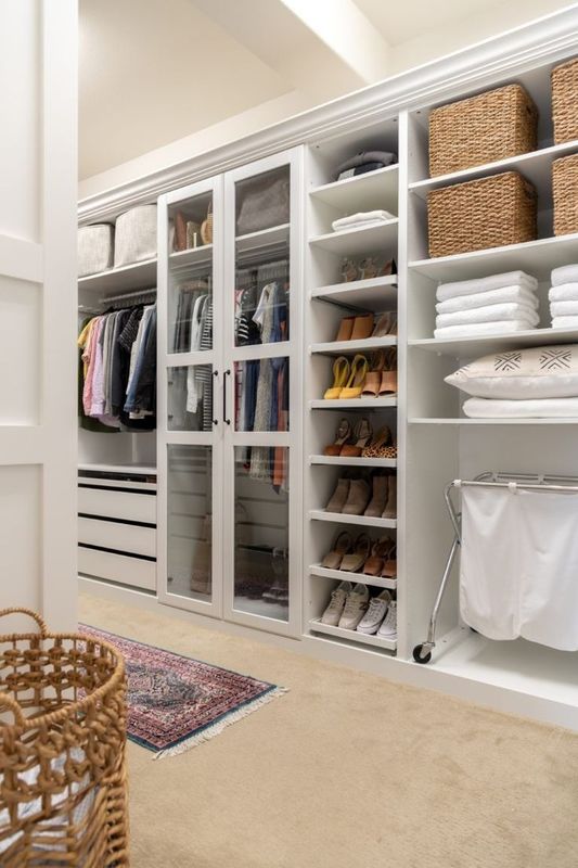 Mobiliário de quarto moderno resistente à umidade guarda-roupa para instalação na parede