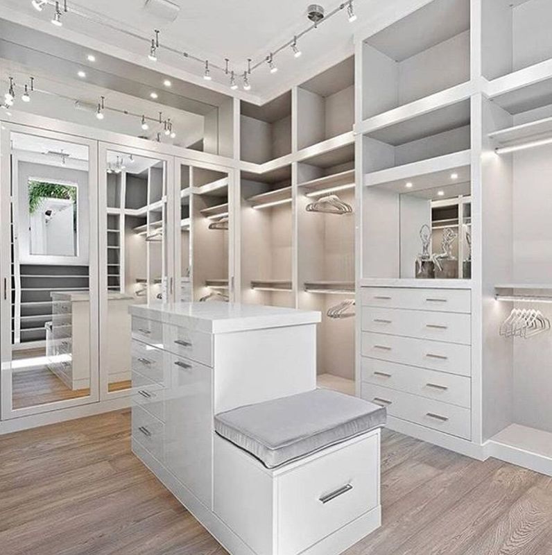 Conjunto personalizado estilo de madeira 2024 Modelo Modular de quarto sistema de armário para apartamento