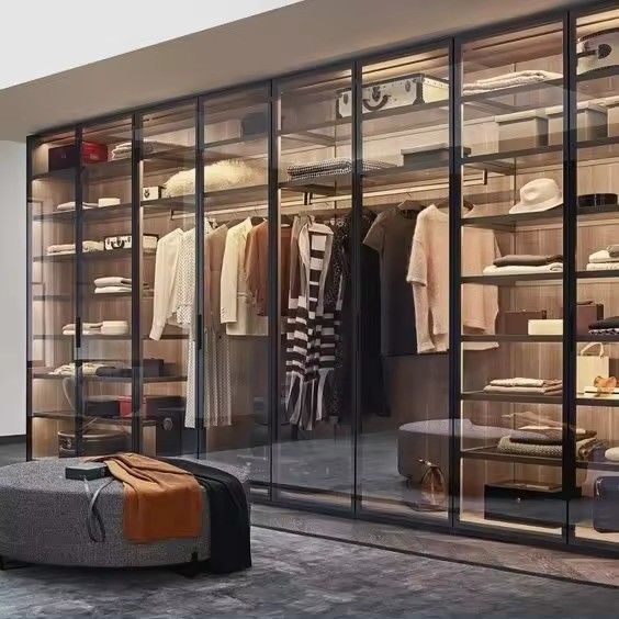 Moderno Design Custom Alumínio Quadro Porta de Vidro MDF Walk-in Closet com Centro Ilha