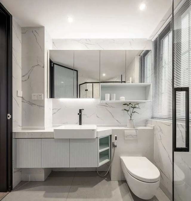 Armazém de banheira moderno em cor personalizada para banheiros de hotéis e apartamentos