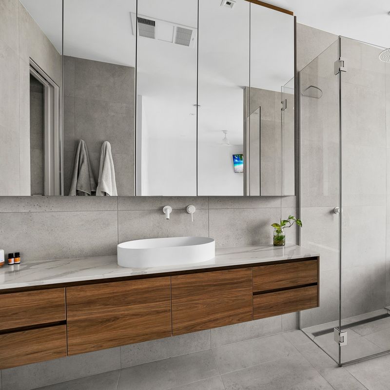 Porta de madeira maciça YALIG Modular Veneer de madeira Single Sink Banheiro Vanity em Design Moderno