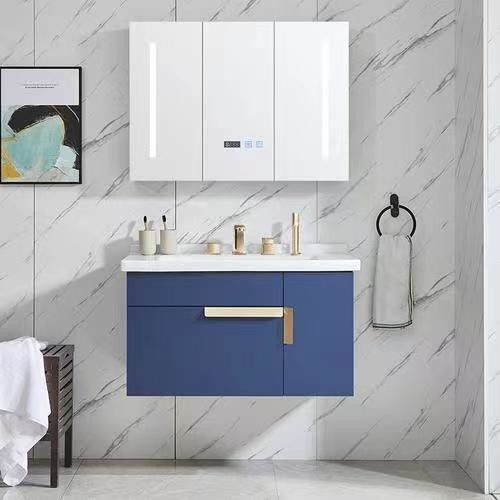 Adicione elegância ao seu banheiro com uma lavadeira personalizada de luxo e um armário flutuante