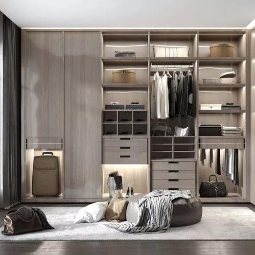 Grande caminhada de madeira em guarda-roupa para apartamento moderno 2D / 3D e design de ponta